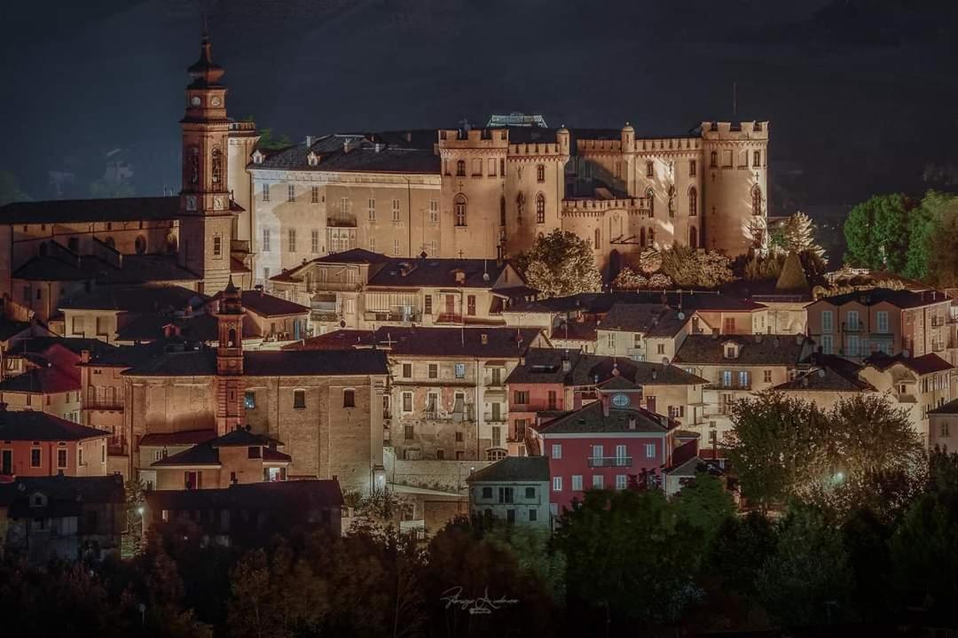 La Rocca Di Efisio Aparthotel Costigliole d'Asti Exteriör bild
