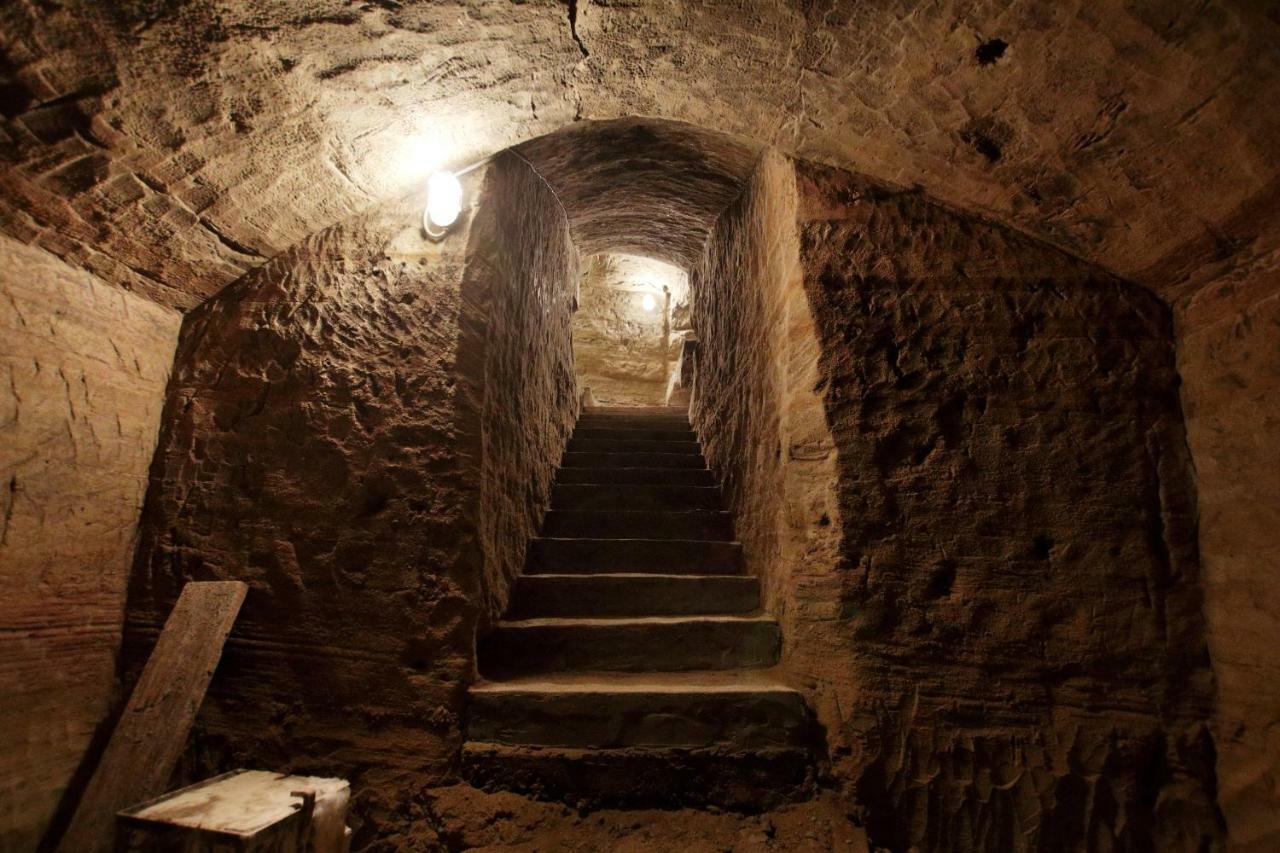 La Rocca Di Efisio Aparthotel Costigliole d'Asti Exteriör bild