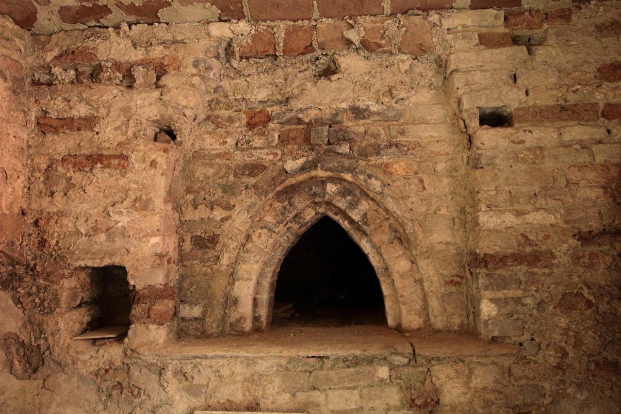 La Rocca Di Efisio Aparthotel Costigliole d'Asti Exteriör bild