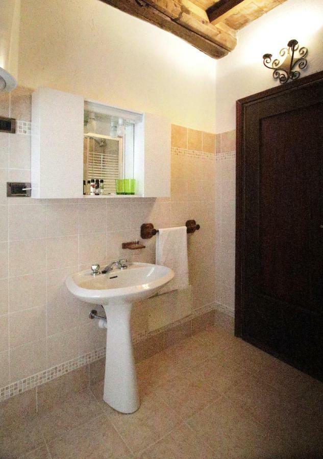 La Rocca Di Efisio Aparthotel Costigliole d'Asti Exteriör bild