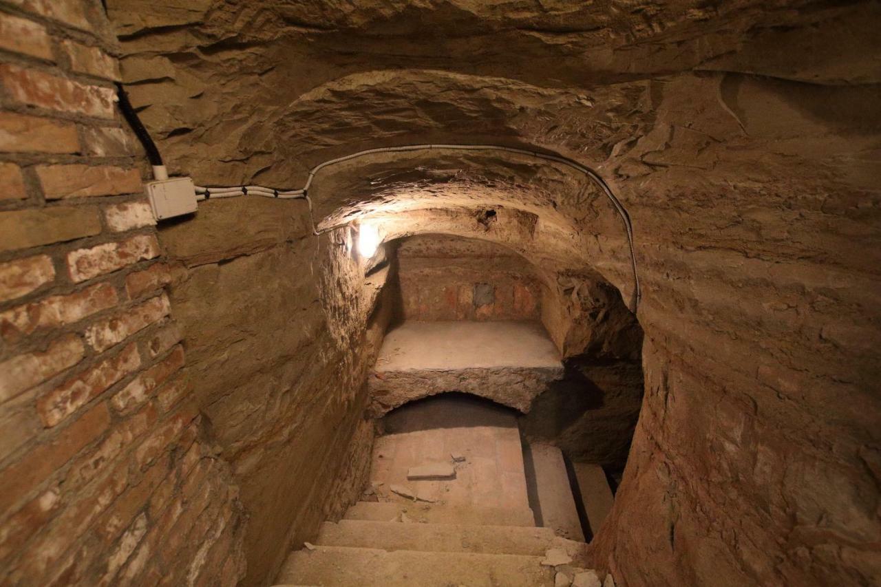 La Rocca Di Efisio Aparthotel Costigliole d'Asti Exteriör bild