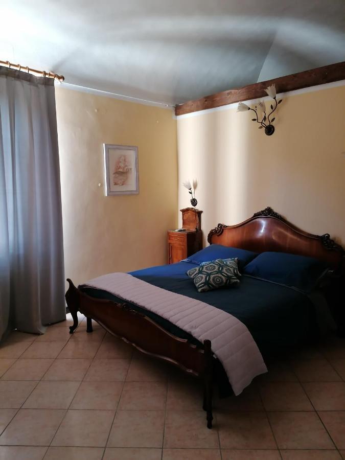 La Rocca Di Efisio Aparthotel Costigliole d'Asti Exteriör bild